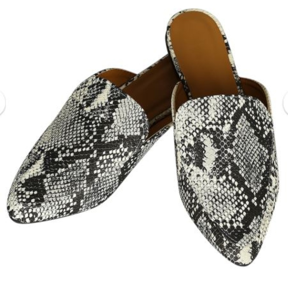 Qupid snakeskin slides mules black & white
